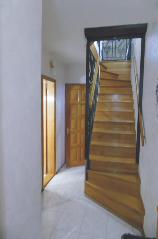 Коттедж - три этажа на берегу моря