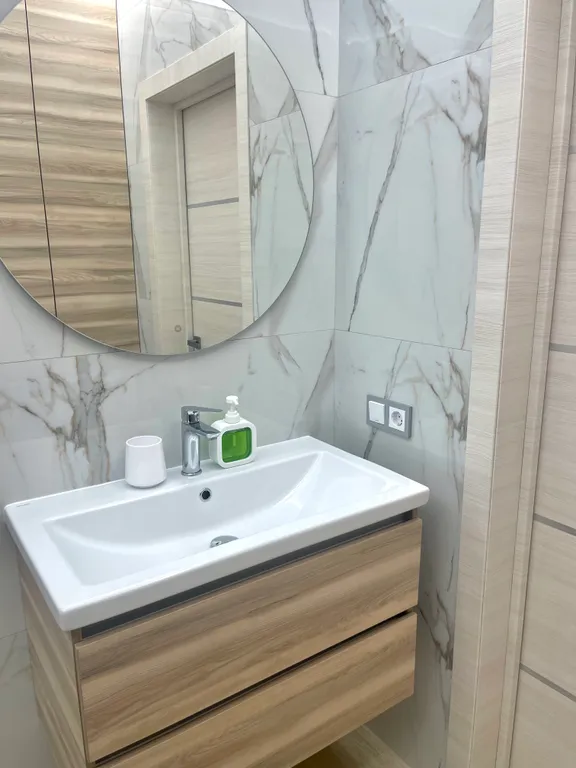 Апартаменты в центре на набережной с видом на реку