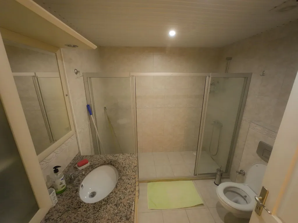 Апартаменты у моря всего в 200 метрах до пляжа с открытым бассейном