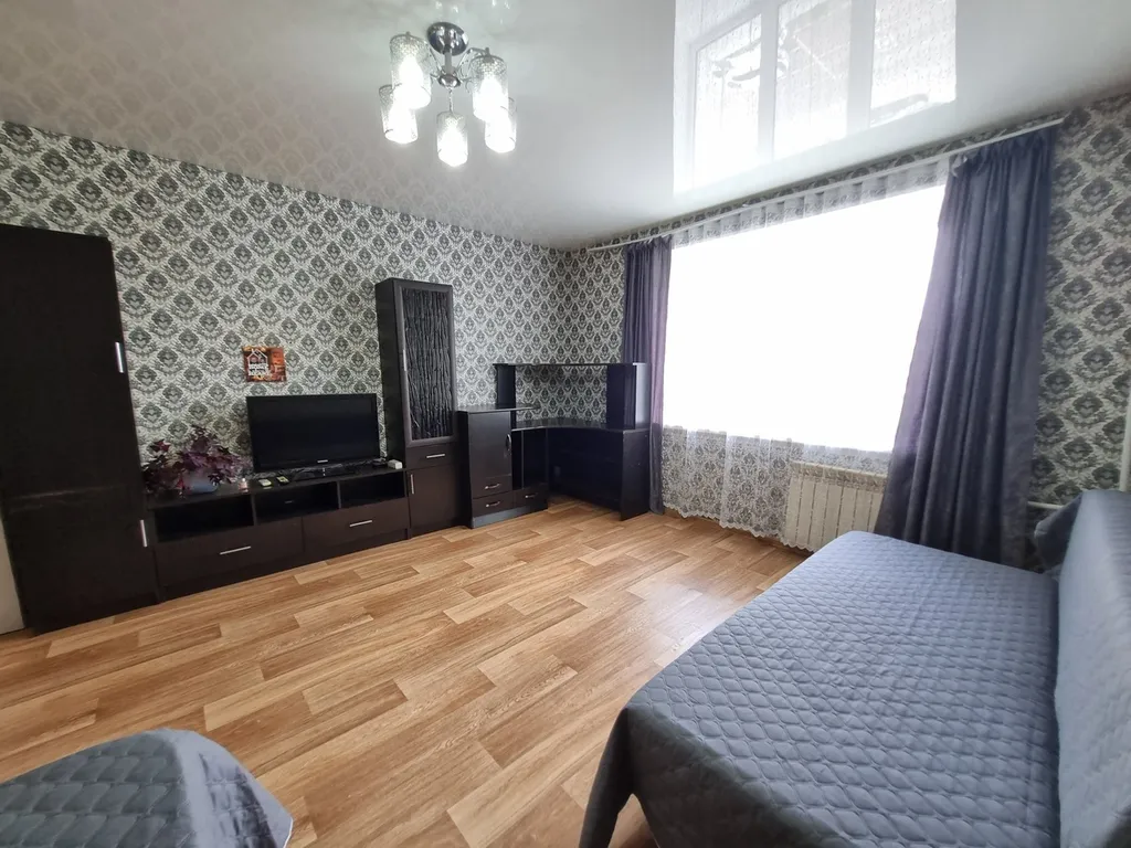 Уютнaя 1-кoмнатнaя квартира рядом с больницей и авто, жд вокзалом