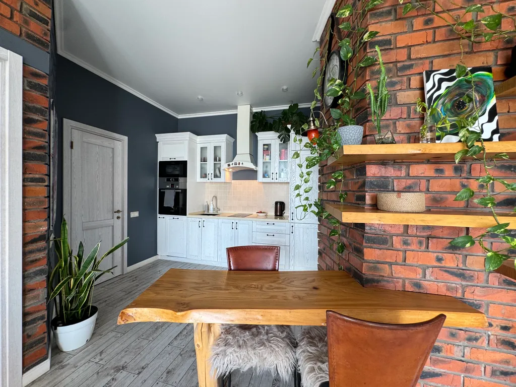 Видовая квартира c камином