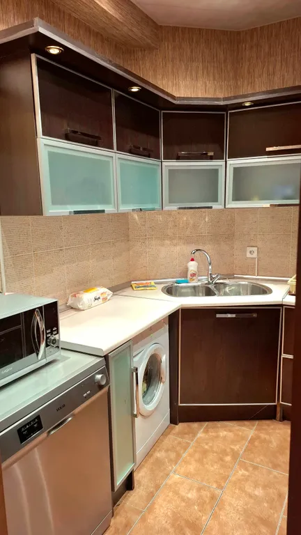 2-комнатная квартира в новопостроенном доме в центре