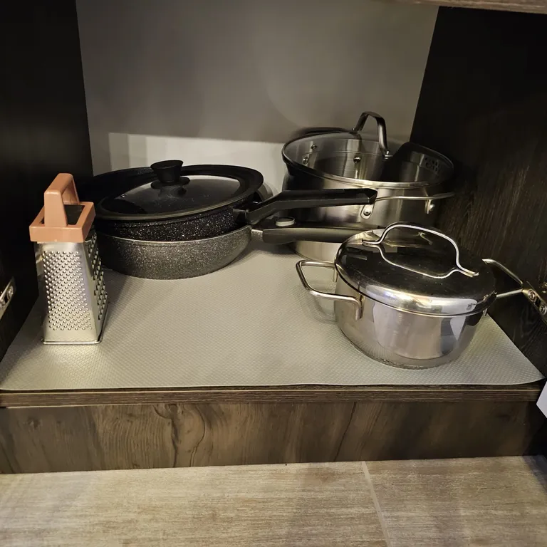 Шестиместный коттедж с изолированным участком 10 соток №1