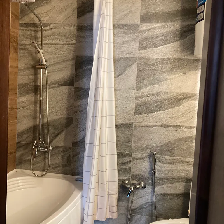 Евротрешка в центре в 2 минутах от канатной дороги