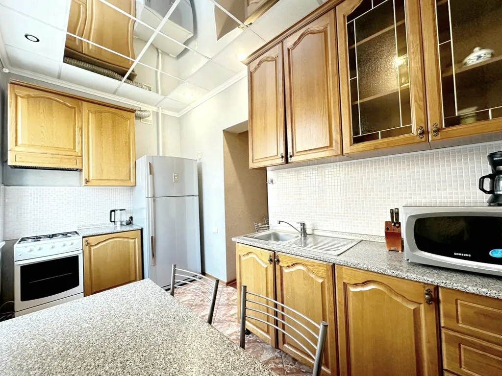 4-комнатная квартира в центре рядом с набережной