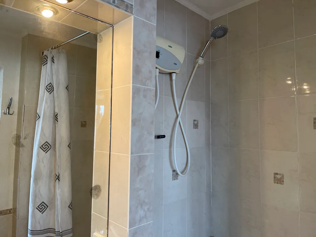 6-комнатный Дом