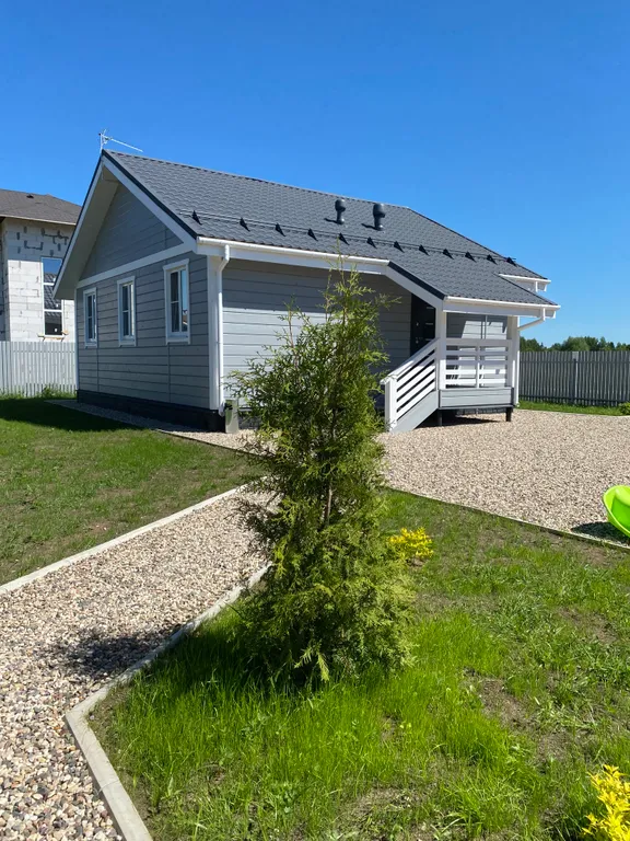 Суздальская дача у реки