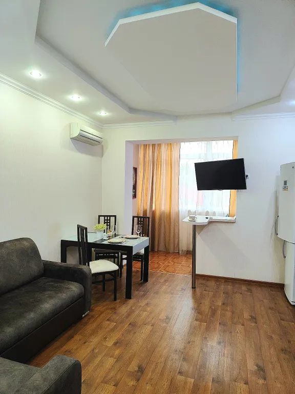 Просторная уютная 2-комнатная квартира у леса и набережной. До 6 человек