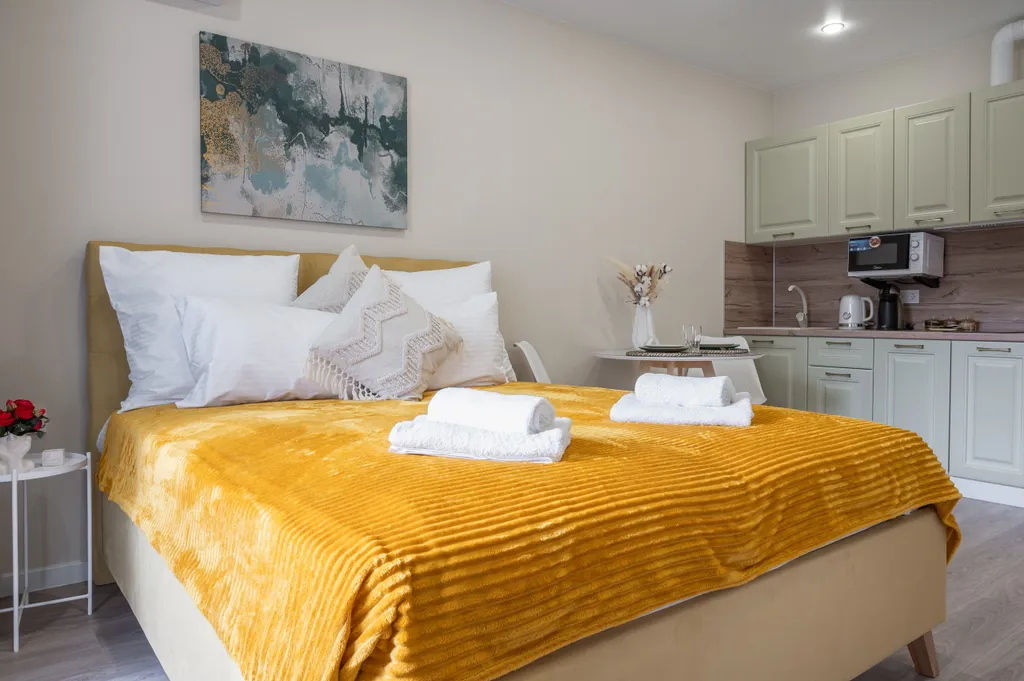 Кудепста Желтые искры