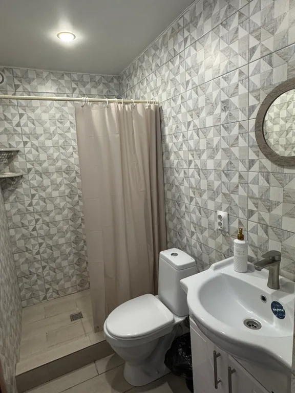 Гостевой дом 365 дней 3-х номер комфорт с душем и туалетом в номере