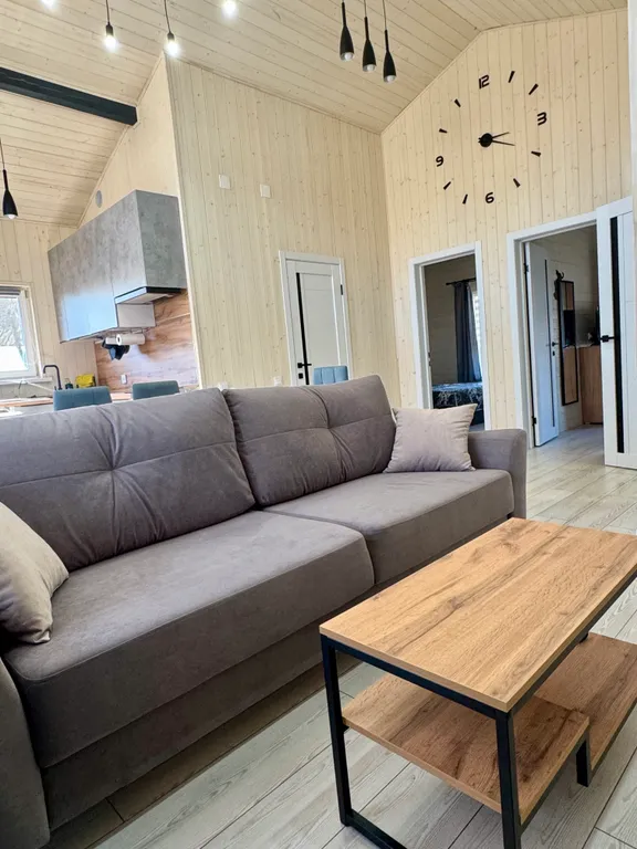 Коттедж у озера