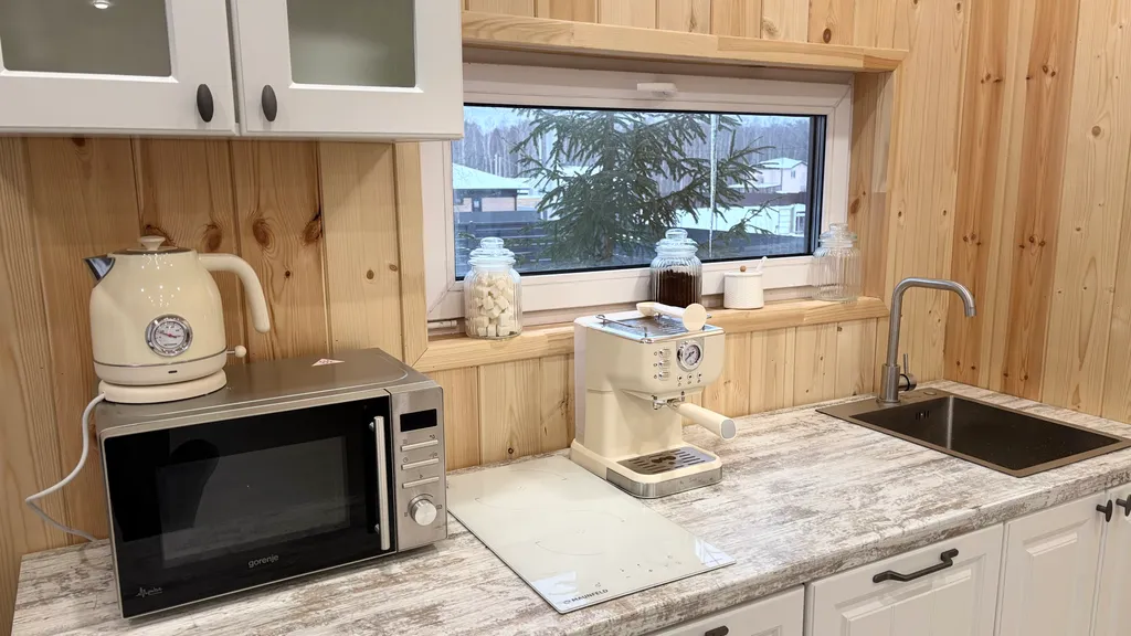 Уютный дом с баней у леса