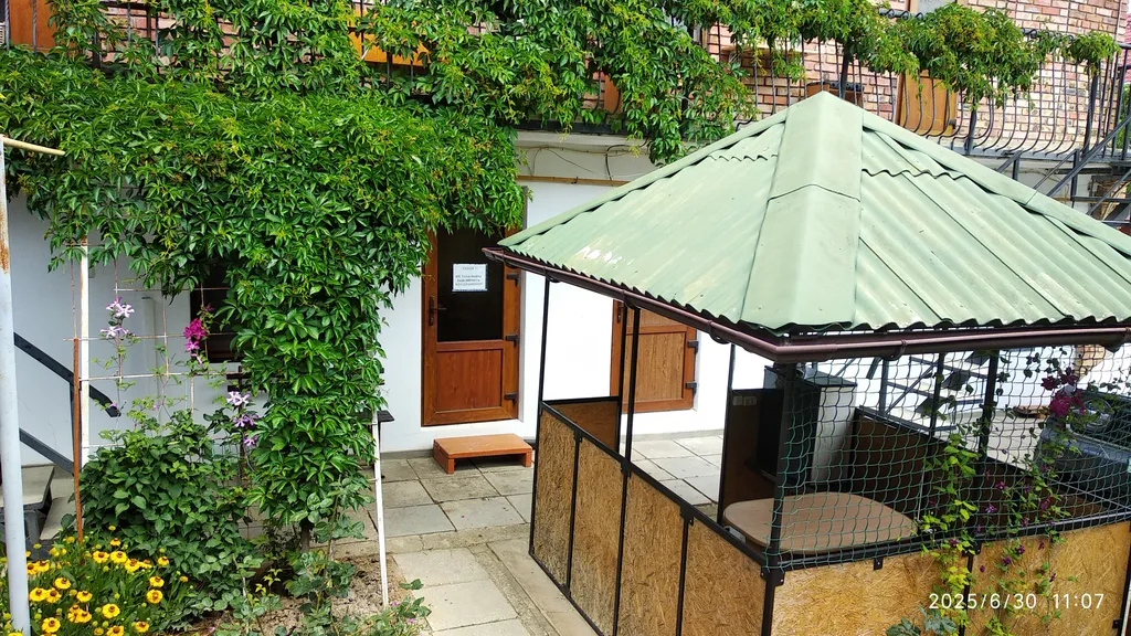 Двухкомнатный семейный трёхместный номер комфорт.