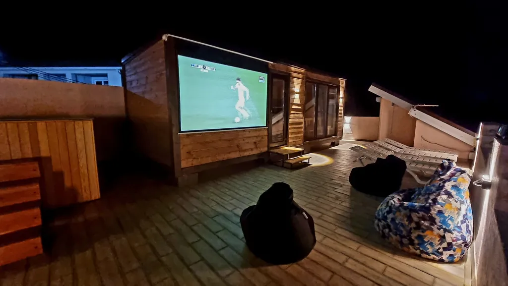 Таунхаус с панорамной эксплуатируемой крышей