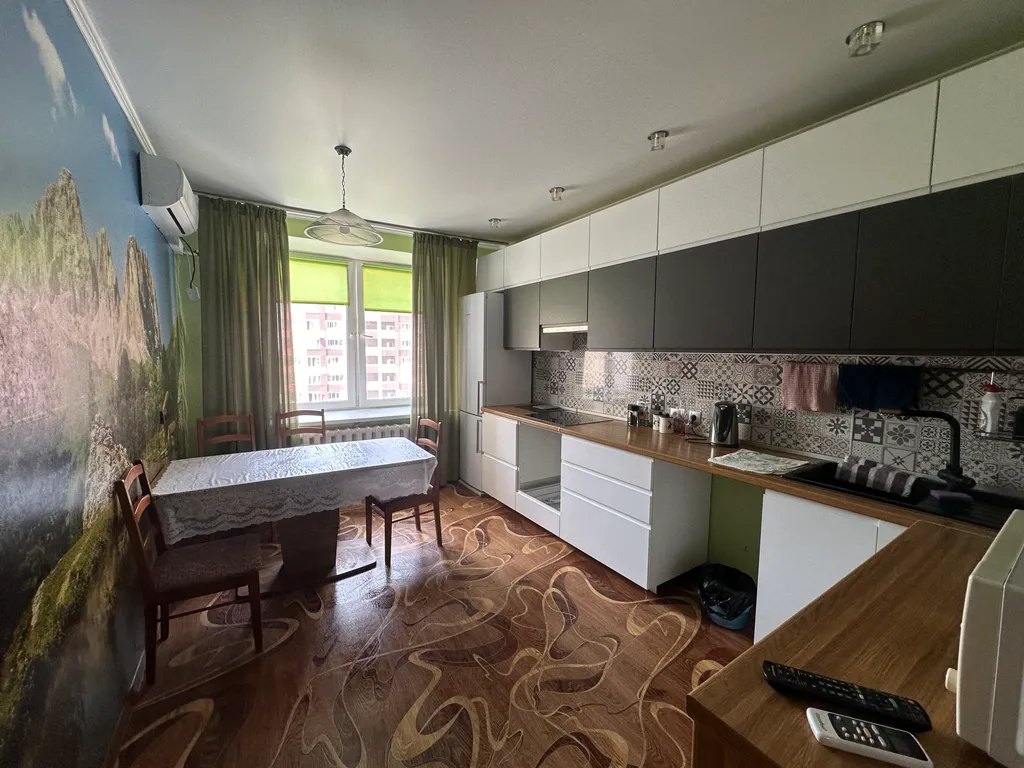 Трёхкомнатная квартира около ультры