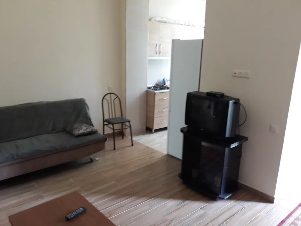 Квартира 2-комнатная Квартира — Батуми