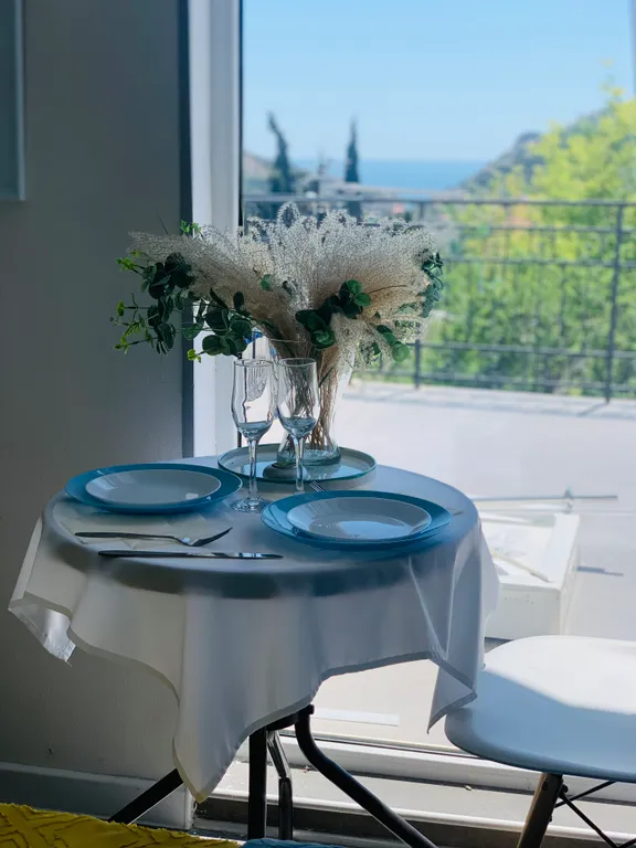 Апартамент с террасой и видом на море