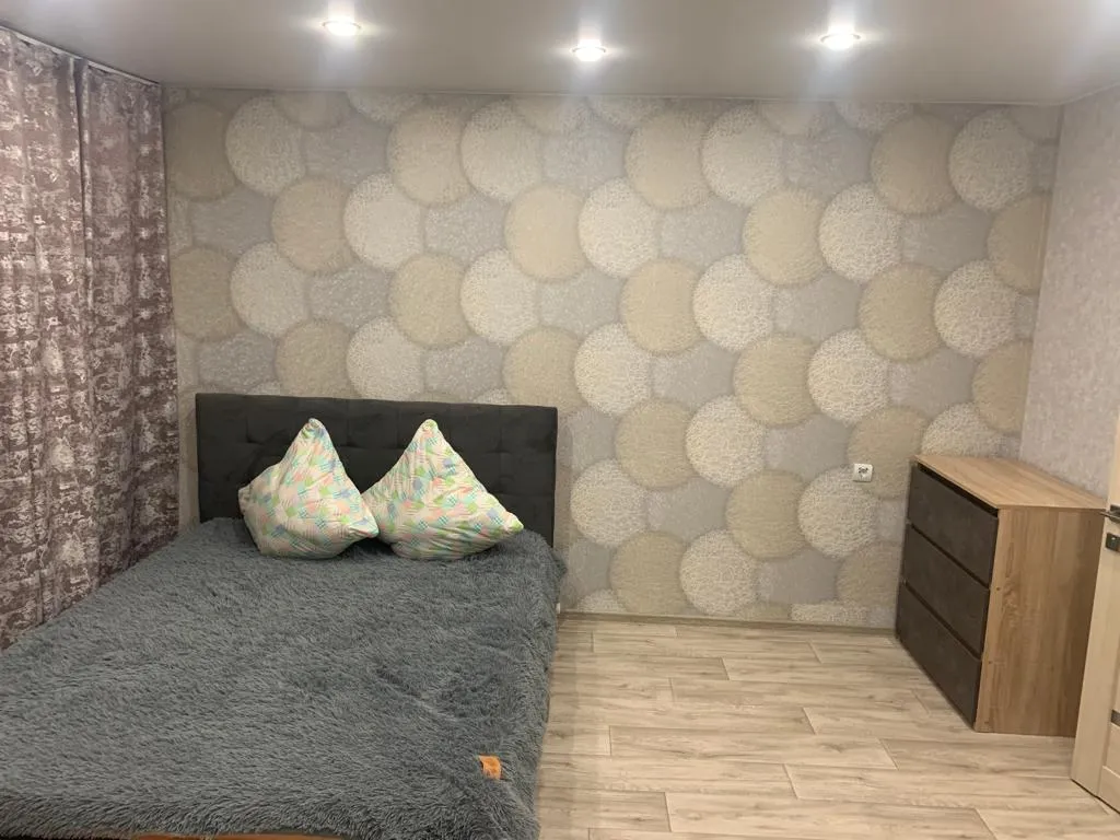 Четырёхкомнатная квартира в центре города — аренда посуточно в Кодинск