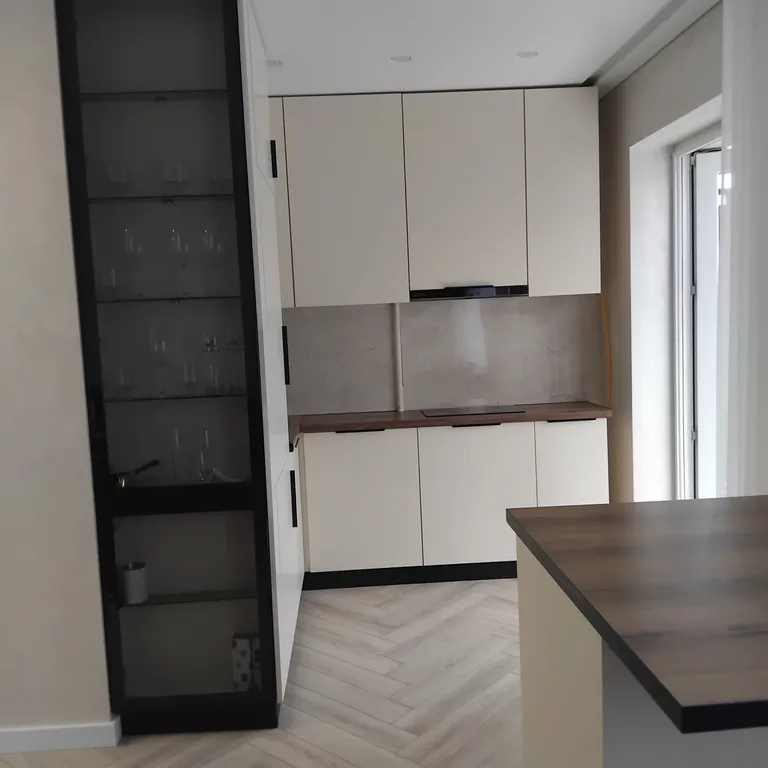 Квартира в центре с терассой и видом на горы