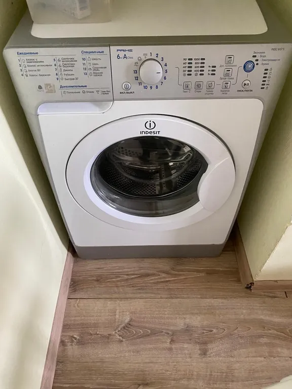 Первая речка, рядом с пляжем на мысе Кунгасный