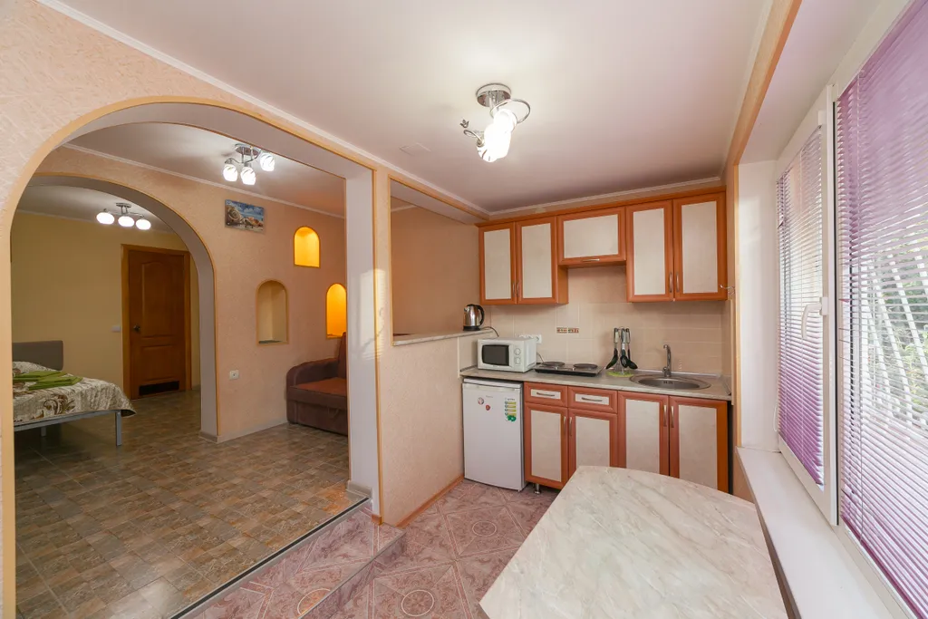 Квартира Уютные апартаменты с двориком в центре города — аренда посуточно в Алушта