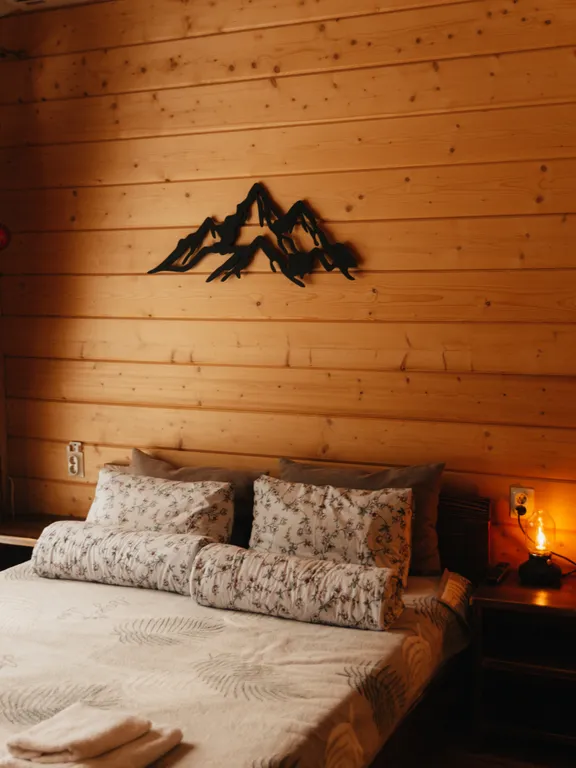 Просторная квартира с 3 спальнями в 250 метрах от подъемника — аренда посуточно в Сыростан