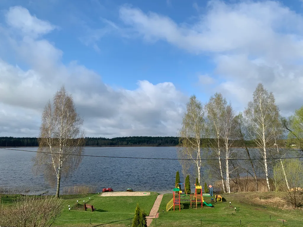 Большой уютный дом на озере