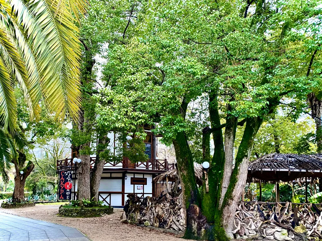 Коттедж Дом Holiday Park — Гагра