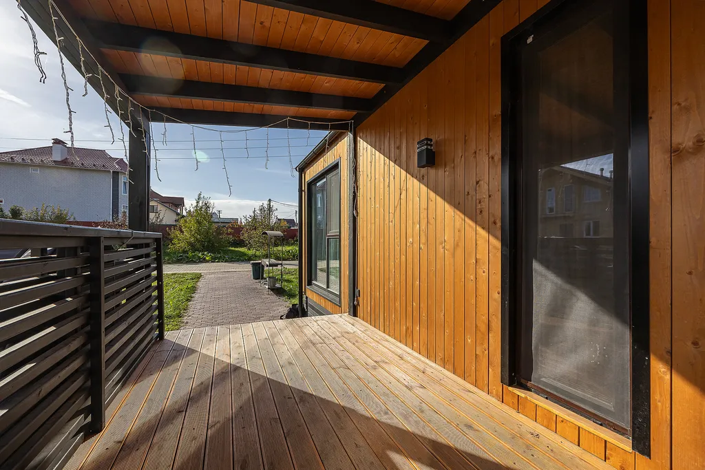 Коттедж Уютный новый домик в городе с горячей купелью — Новопокровское