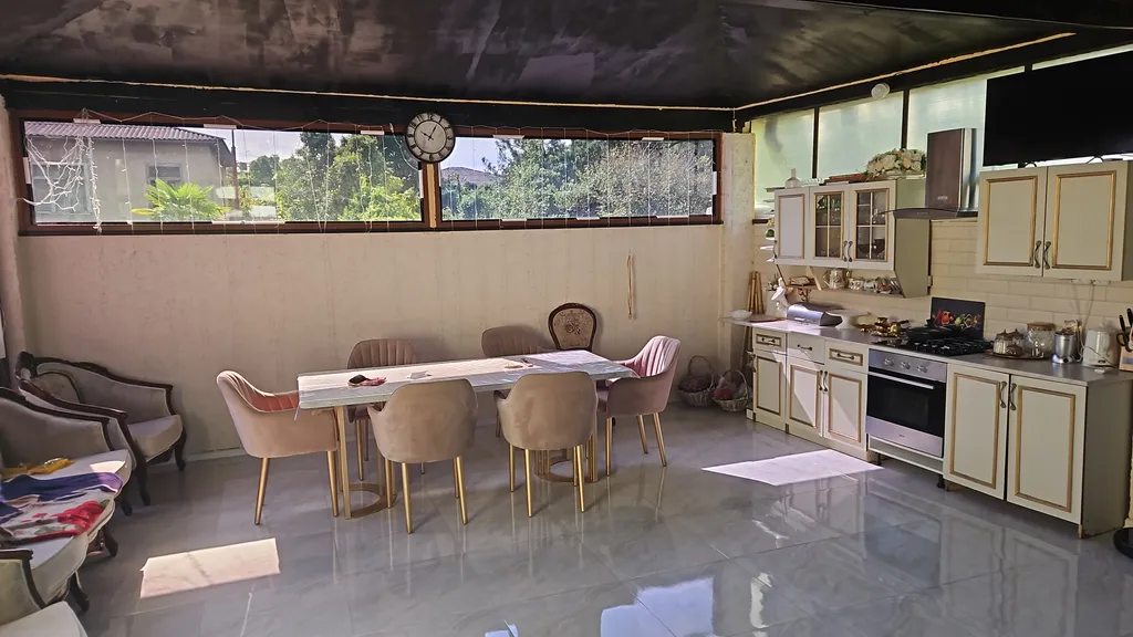 Гостевой дом азалия, горная комната в 50 метрах от моря