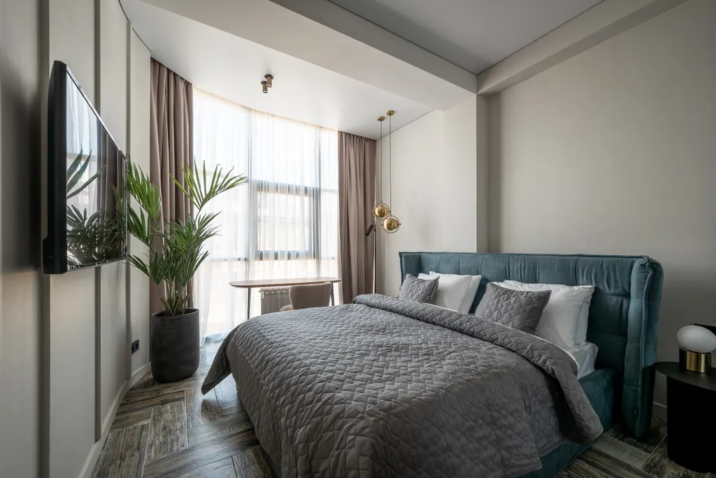 Четырехкомнатная у моря с дорогим ремонтом и видом на море