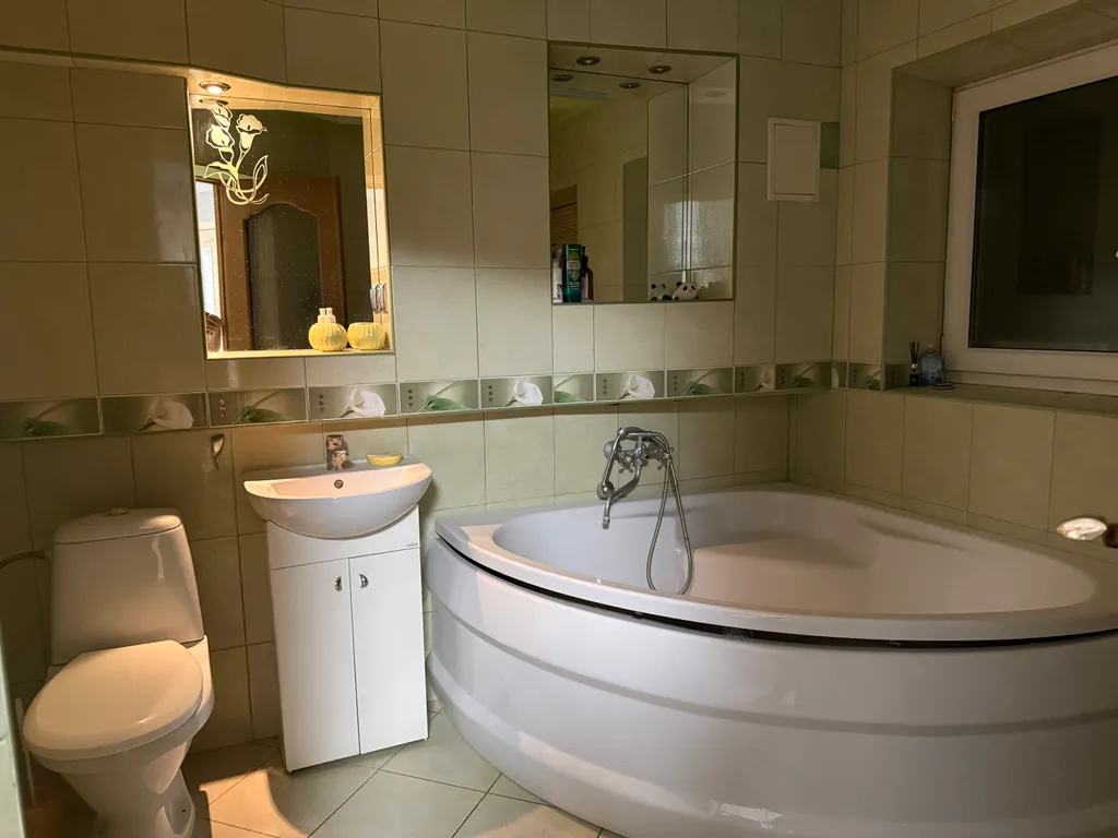 Уютный коттедж в черте города