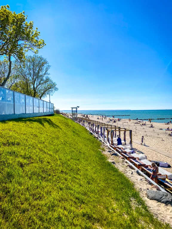 Коттедж с отдельным входом и видом на сад