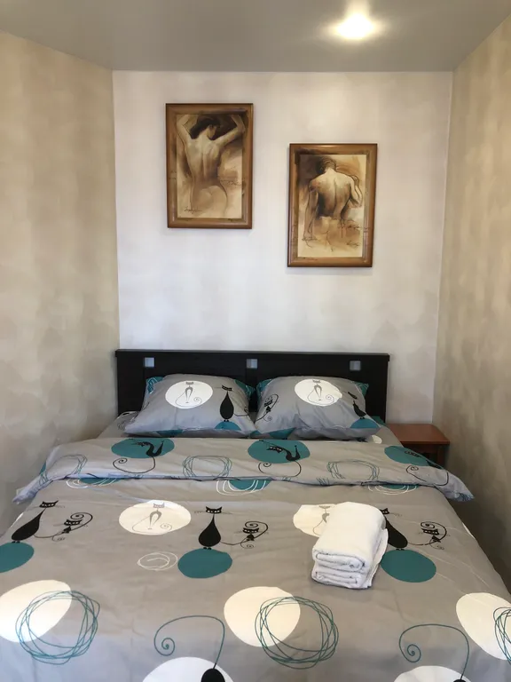 Адам и Ева, отличная квартира для хороших людей