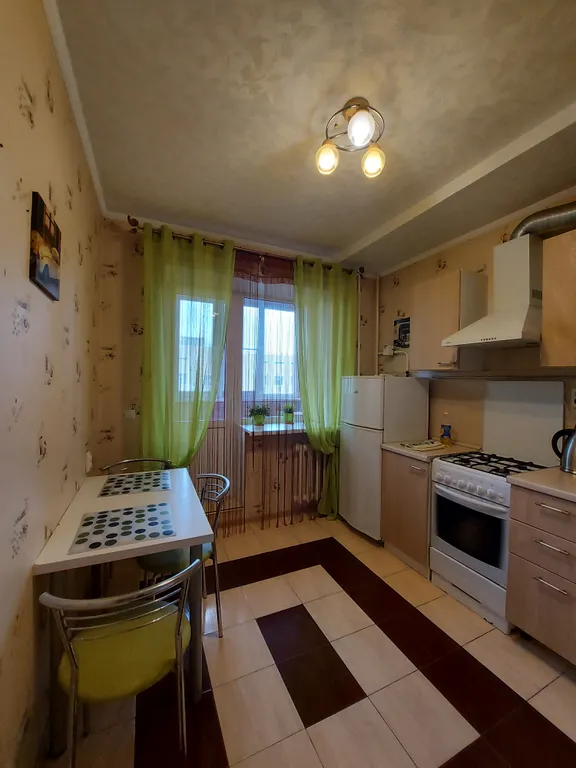 Квартира Уютная квартира на Днепровском, кровать и диван — Ростов-на-Дону