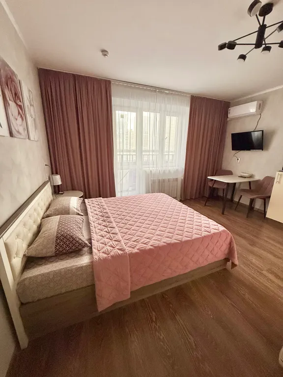 Уютная квартира Академ Риверсайд