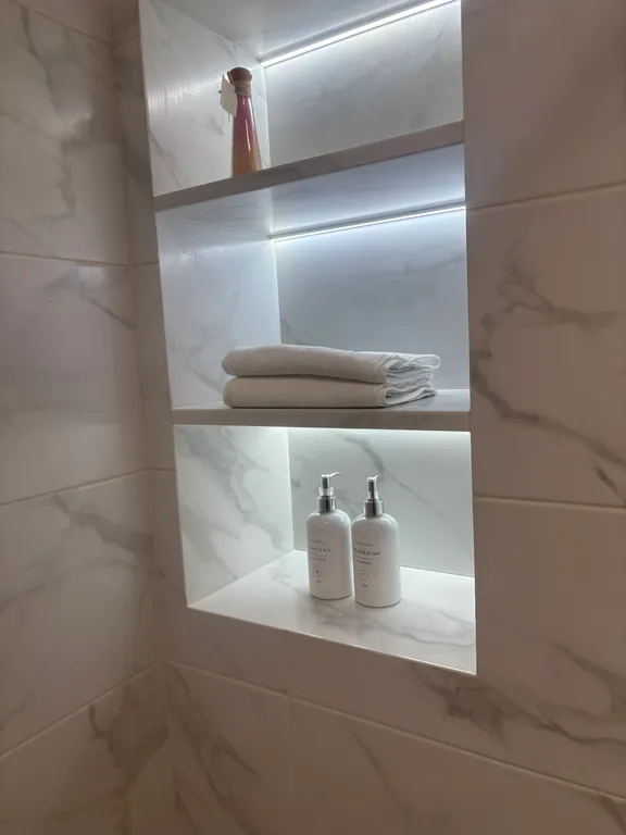 Элегантная квартира Delux с тремя спальнями, парковкой у Эрмитажа