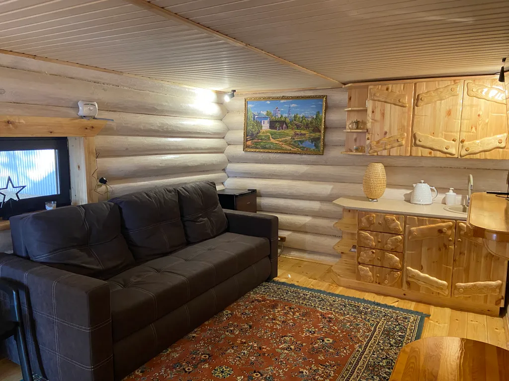 Сказочный дом в лесу