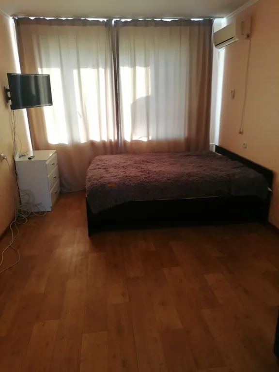 2-комнатная квартира с 3мя 2х спальными и диваном