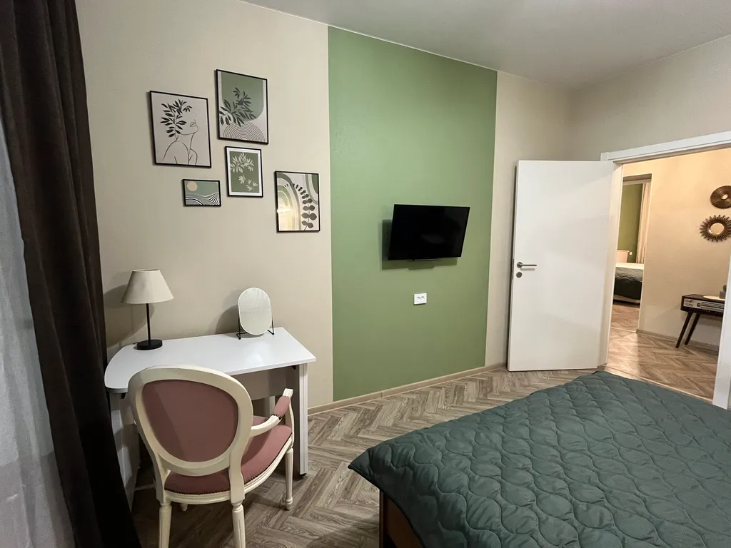 Ваш Рантье на Самойловой 12 близ отеля Меридиан