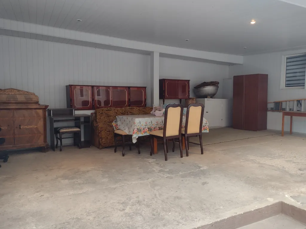 Уютный дoм, в живoписном райнe Беpмамыт у парка