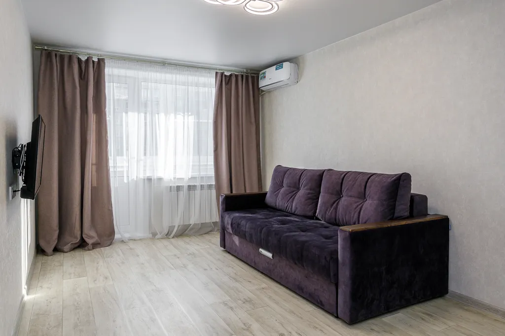 Рядом краевая больница. Центр города