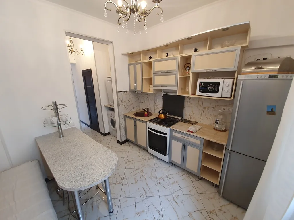 Домик с чудным зелёным двориком