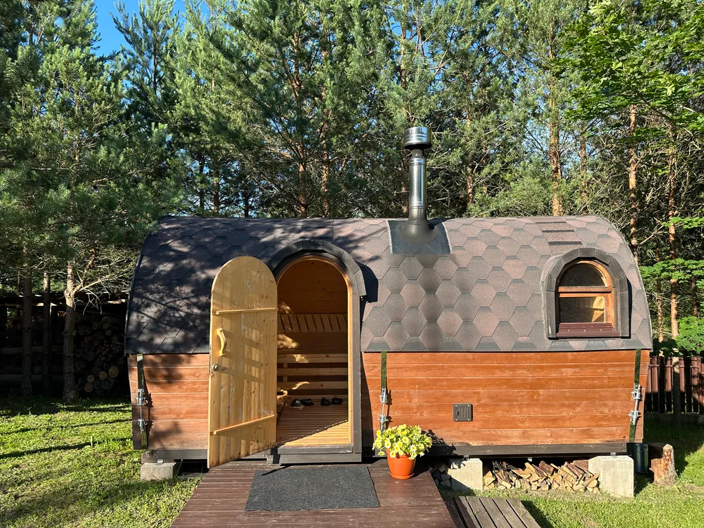 Гурница Хауз - уединенный дом на берегу озера