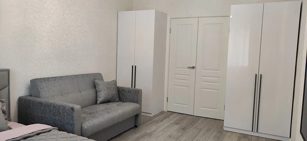 Квартира с современным ремонтом и мебелью рядом с Шереметьево