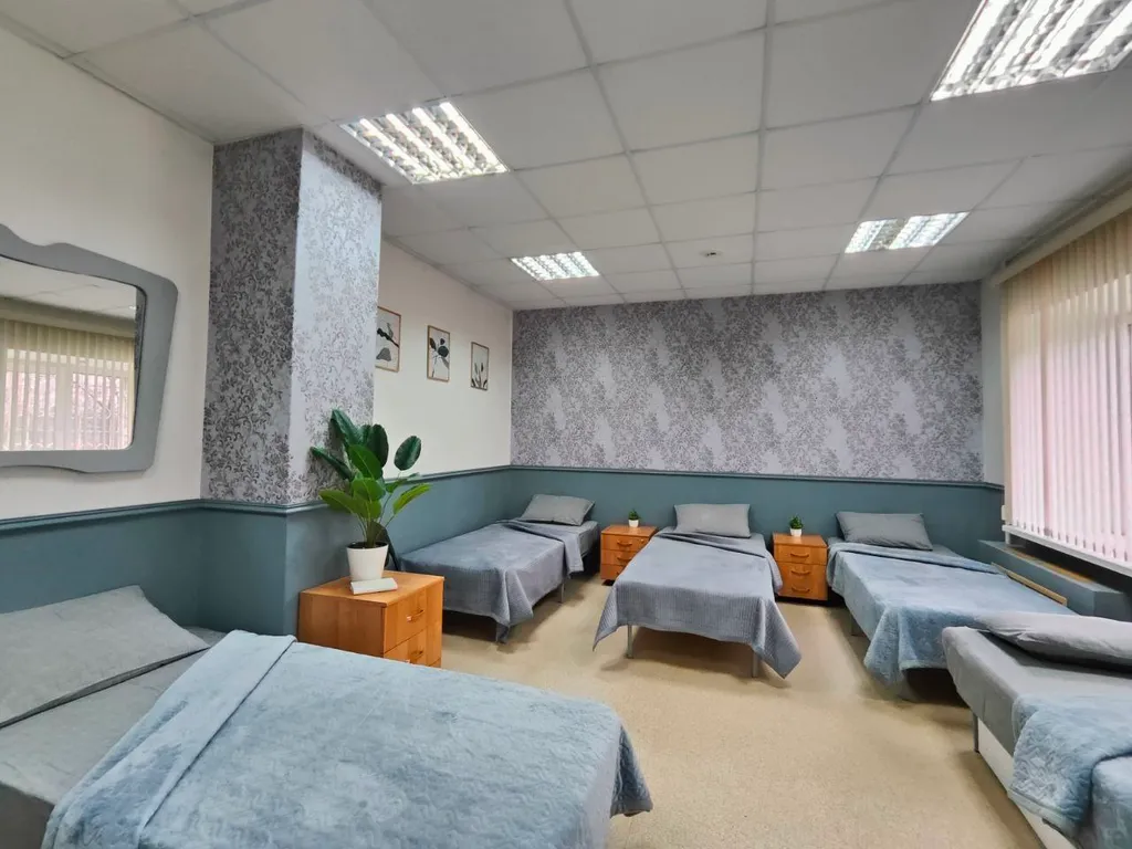 Просторная пятиместная комната