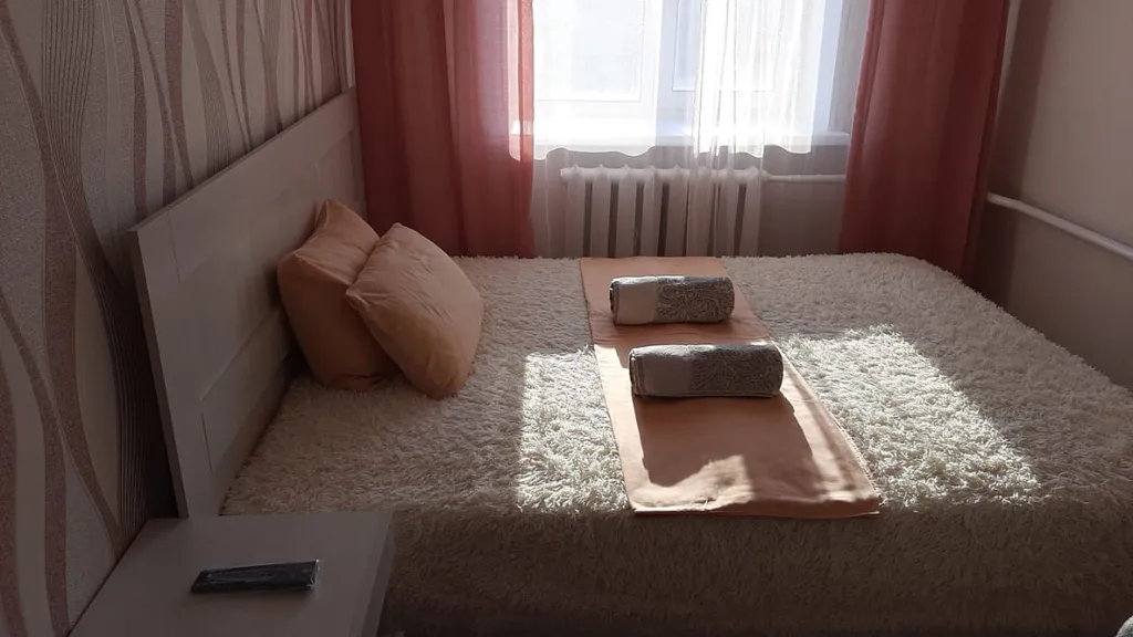 Двухкомнатная квартира с отличным ремонтом в центре Норильска — аренда посуточно в Норильск