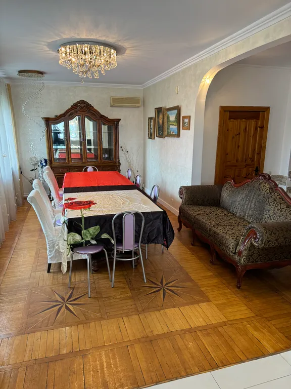 Большой, уютный дом с бильярдом в городе Гомеля. Отличное место.