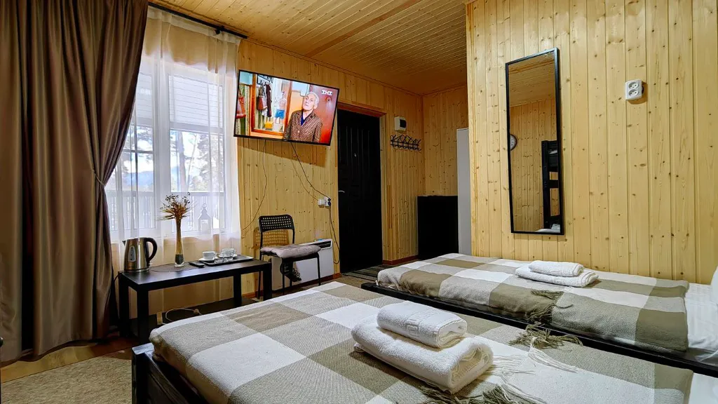 Коттедж Домик в сосновом бору с видом на горы и лес — аренда посуточно в Архыз