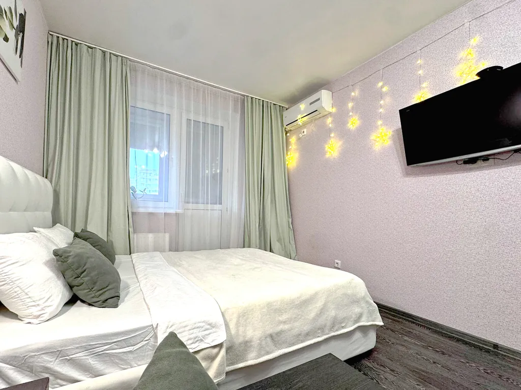 Квартира Однокомнатная квартира с тремя кроватями — Краснодар